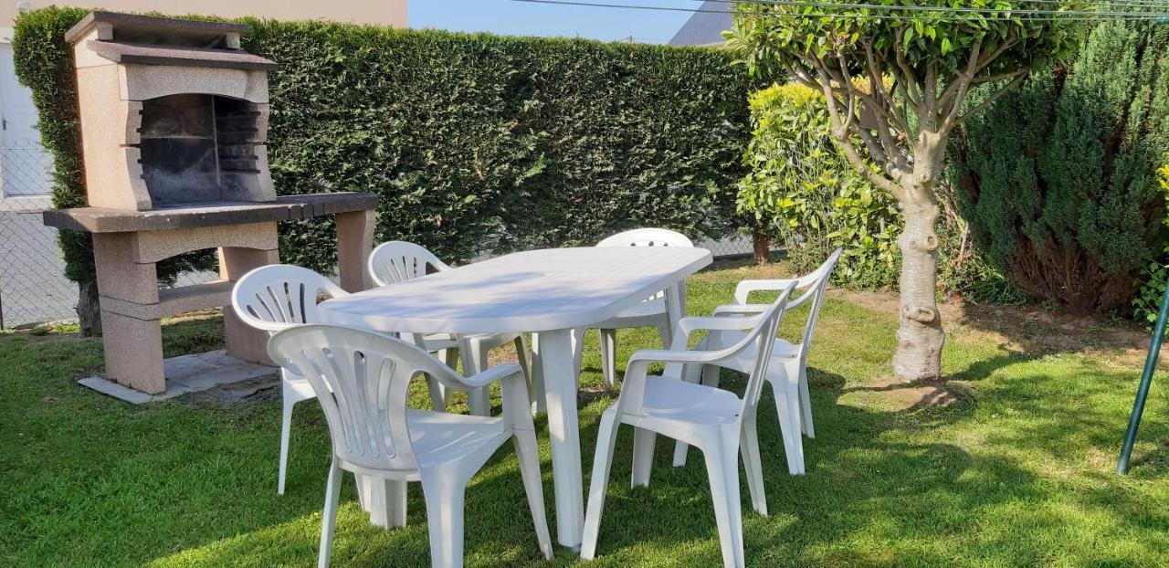 Gite "Au P'Tit Tourois" De Plain-Pied Tout Confort Avec Veranda Proche D'Omaha Beach Et De Bayeux Accueillant Les Animaux Exterior photo