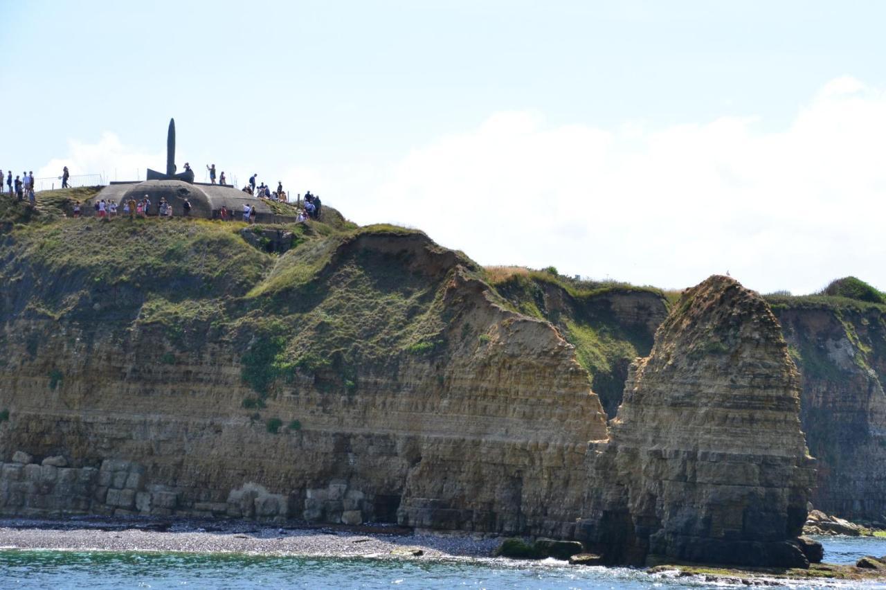 Gite "Au P'Tit Tourois" De Plain-Pied Tout Confort Avec Veranda Proche D'Omaha Beach Et De Bayeux Accueillant Les Animaux Exterior photo