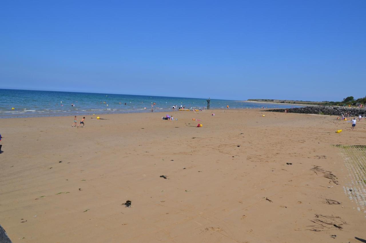 Gite "Au P'Tit Tourois" De Plain-Pied Tout Confort Avec Veranda Proche D'Omaha Beach Et De Bayeux Accueillant Les Animaux Exterior photo